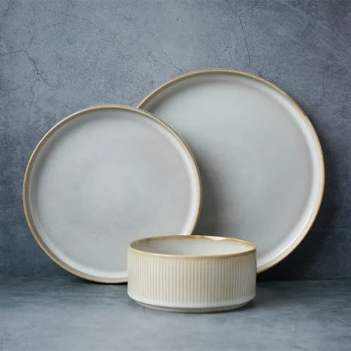 Famiware Star Stoneware Dinnerware Set, set of 4